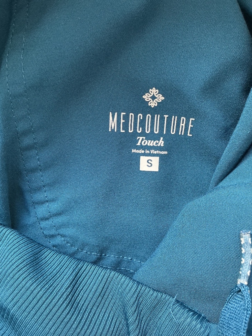Med Couture Touch Caribbean Blue Scrub Set - Picture 5 of 5